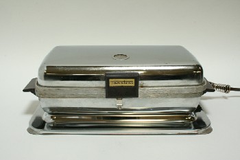 Appliance, Miscellaneous, WAFFLE PRESS / GRILL / MAKER / IRON, HINGED LID, REFLECTIVE, METAL, SILVER