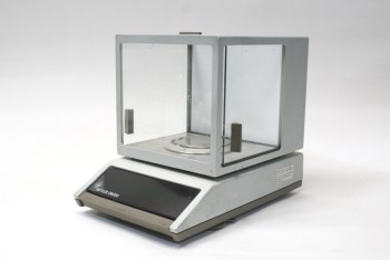 Medical, Equipment, LAB INSTRUMENT, DIGITAL ANALYTICAL BALANCE SCALE W/CLEAR CHAMBER, METAL, GREY