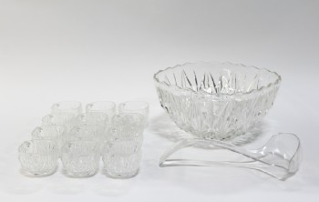 Drinkware, Punchbowl, VINTAGE 6 QT PUNCH BOWL W/CUT CRYSTAL PATTERN, MUST BE RETURNED WITH ALL 12 2.5x4x3