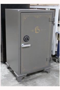 Safe, Floor, 1 HINGED DOOR W/DIAL LOCK & STAINLESS HANDLE, FOOTED, PAINTED 