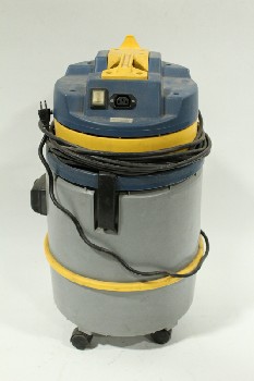 Appliance, Vacuum Cleaner, WET / DRY VAC, BLUE / GREY / YELLOW, NO HOSE, ROLLING, GARAGE / INDUSTRIAL / WORK OR AUTO SHOP, USED, PLASTIC, GREY