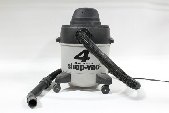 Appliance, Vacuum Cleaner, 4 GALLON WET / DRY VAC W/HOSE, ROLLING, GARAGE / INDUSTRIAL / WORK OR AUTO SHOP, USED, PLASTIC, GREY