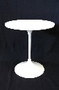 Table, Side, MODERN TULIP STYLE, FLARED METAL TULIP BASE W/ROUND WOOD TOP IN THE STYLE OF EERO SAARINEN, METAL, WHITE
